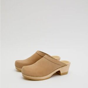 No. 6 Old School Clog on Mid Heel in Bone